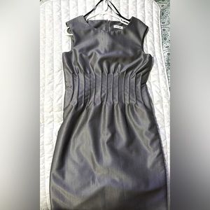 Calvin Klein - Size 10 - Professional